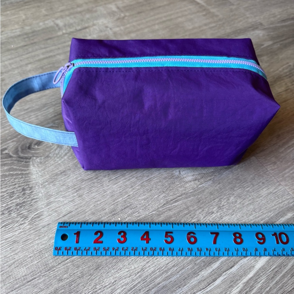 Handmade Nylon Dopp Kit - Picture 6 of 16
